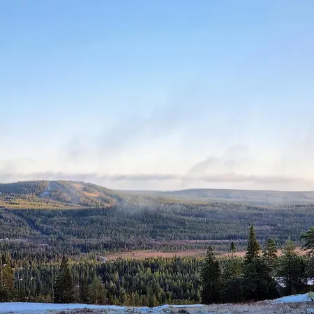 Tykkykettu Iso-syoetteen Rinteessae Villa *
